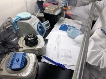 Lab table